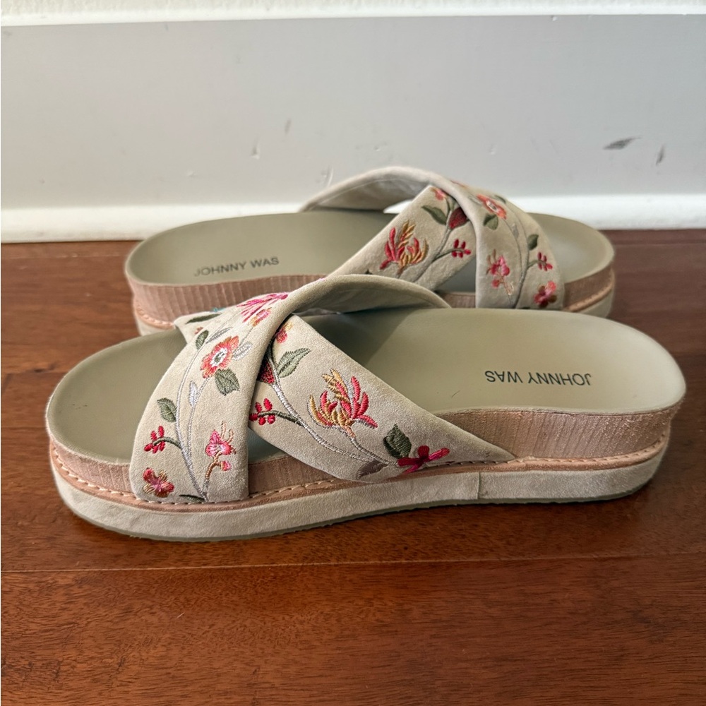 Johnny Was Embroidered Floral Sandals - Cream and Pink